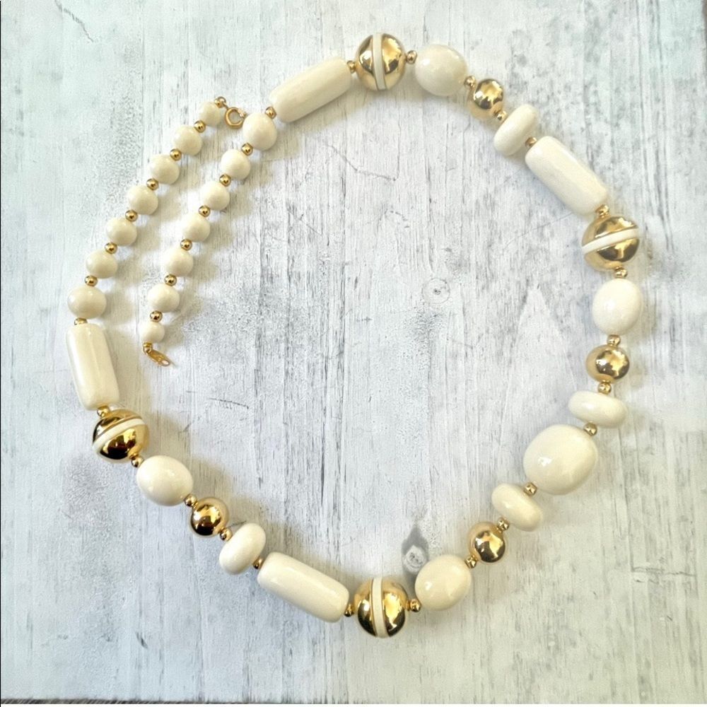Vintage Trifari cream and gold tone beaded necklace